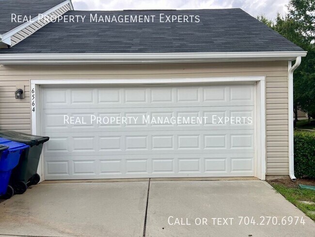 Building Photo - 6564 Hasley Woods Dr