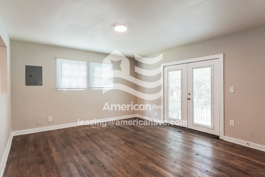 Building Photo - 7020 1st Ave S