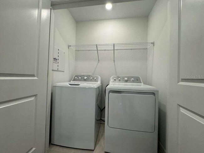 Building Photo - 7615 WATERSCAPE Dr