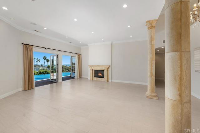 Building Photo - 5971 La Jolla Mesa Dr