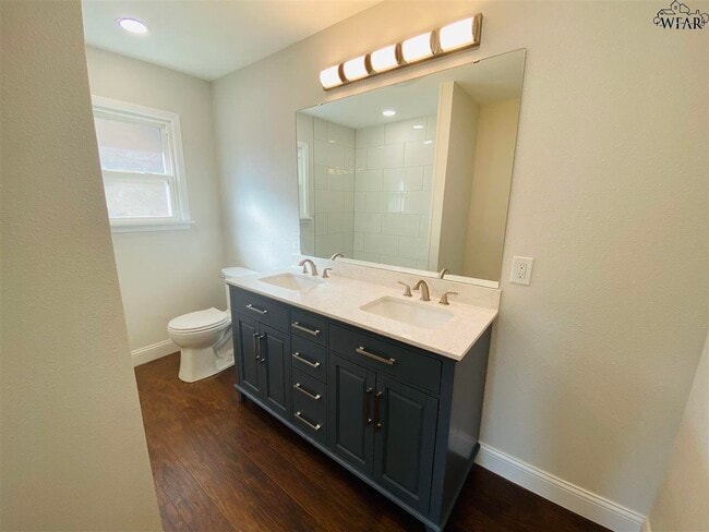 Building Photo - 4808 Alamo Dr