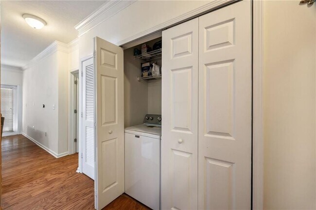 Building Photo - 4007 Westchester Ridge NE
