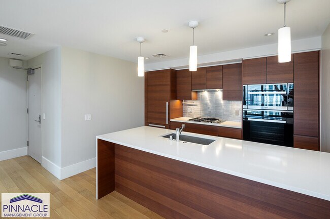 Building Photo - 1108 Auahi St