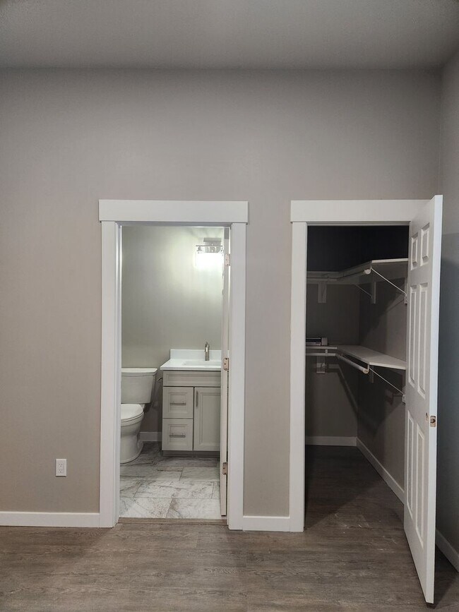 Building Photo - West Valley New 4 br plus office, 3.5 bath...