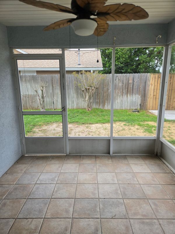 Building Photo - 116 E Sonata Cir