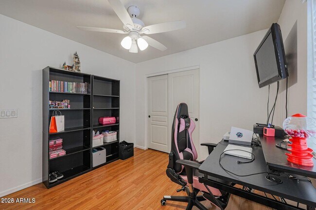 Building Photo - 5268 S 239th Dr