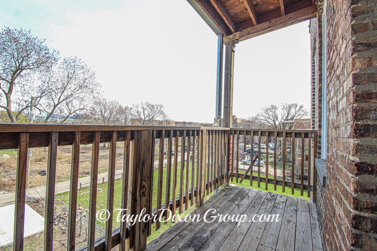 Building Photo - 5409 S Indiana Ave