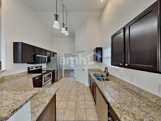 Building Photo - 1130 Mastell Dr