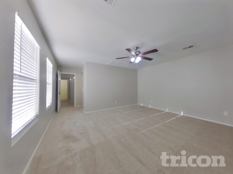 Building Photo - 14714 N 176th Ln