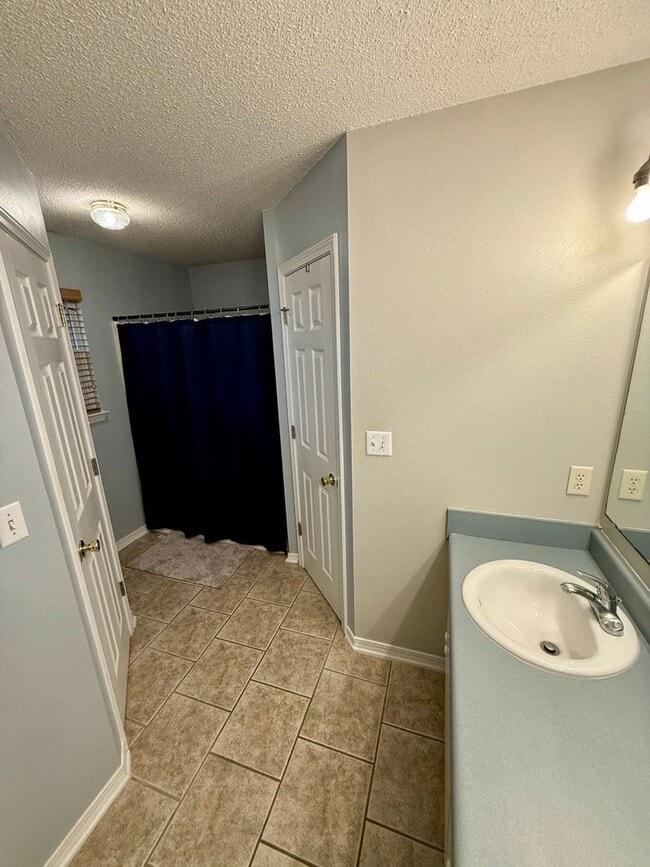 Building Photo - Your Own Backyard Oasis – 3 Bedroom Pool Home in South Crestview!