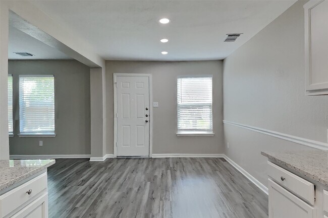 Building Photo - 20731 Desert Shadows Ln