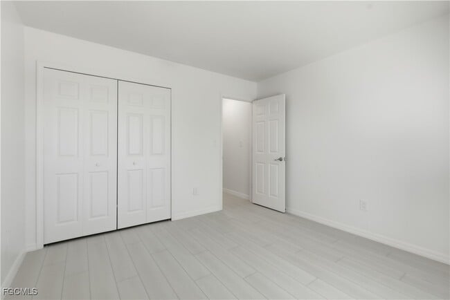 Building Photo - 1235 Par View Dr