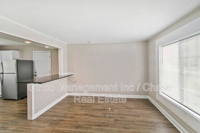 Building Photo - 4328 Greenbrier Ln