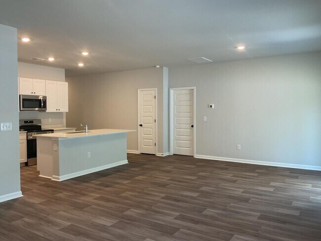 Building Photo - 508 Cambria Dr