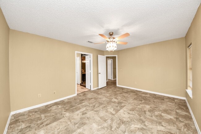 Building Photo - 1111 Cascade Creek Dr