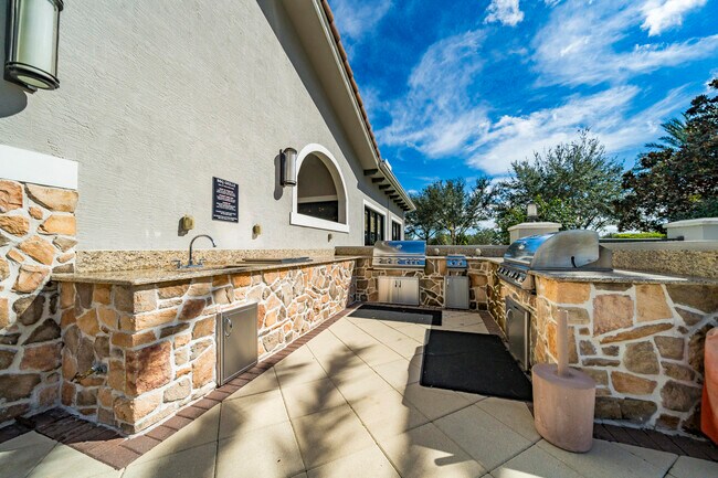 Building Photo - 17001 SW Sapri Way