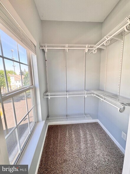 Building Photo - 21842 Jarvis Square