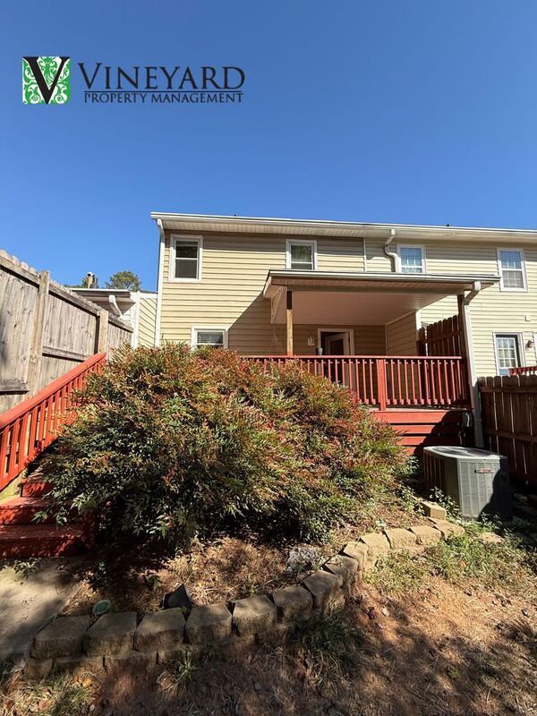 Building Photo - 6055 Sand Wedge Cir