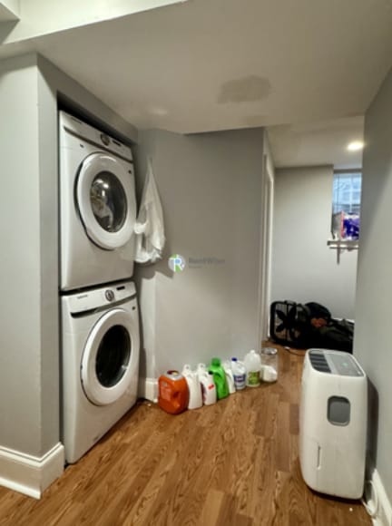 Building Photo - 731 Parker St