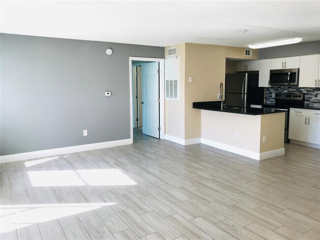 Building Photo - 2209 Antigua Pl