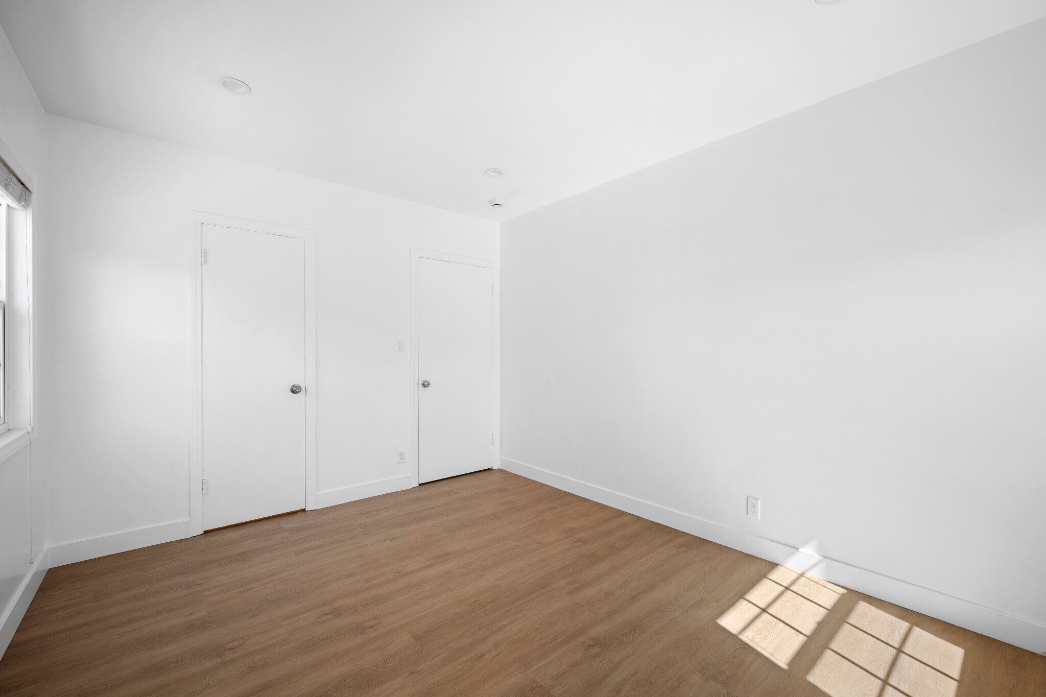 Building Photo - 2930 Mayfield Ave