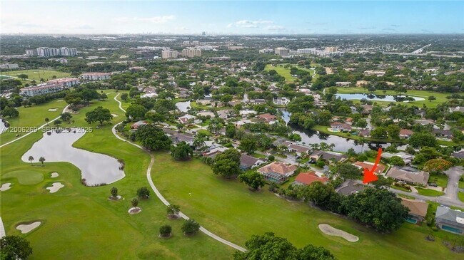 Building Photo - 8881 N Lake Dasha Dr