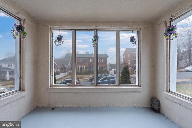 Building Photo - 639 Plymouth Rd