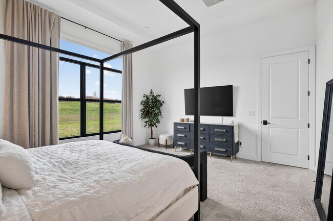 Building Photo - 10195 SW Latium Wy