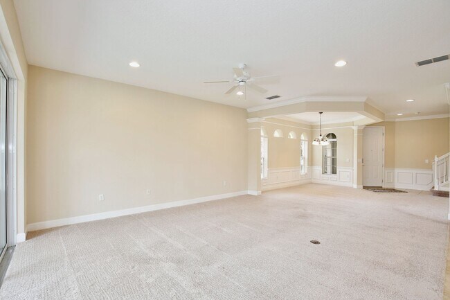 Building Photo - Stylish and Spacious 3/2.5 Townhome with Premium Features and Community Pools