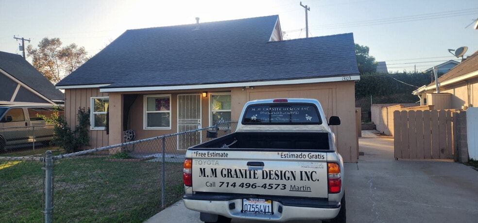 Primary Photo - 13103 Duffield Ave