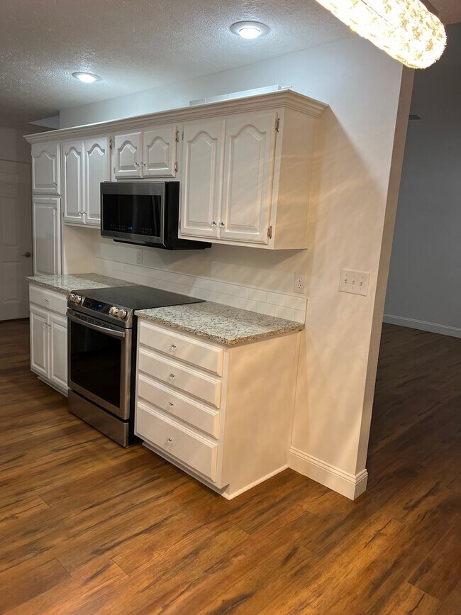 Building Photo - Galloway District RENTAL!  3-Bed, 2-Bath, 2-Car Garage