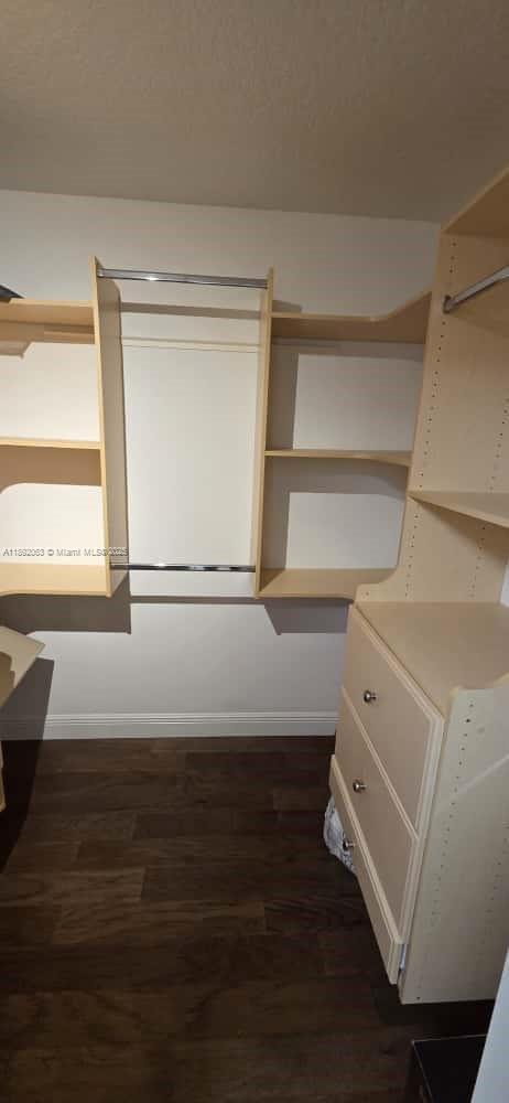 Building Photo - 509 E Sheridan St