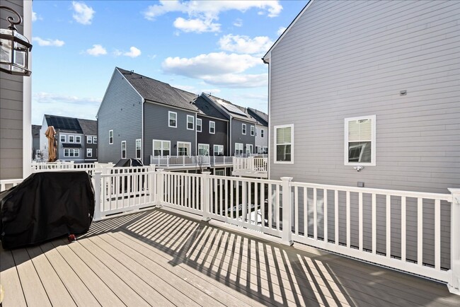 Building Photo - Like New! CLOSE TO I-95 & QUANTICO!