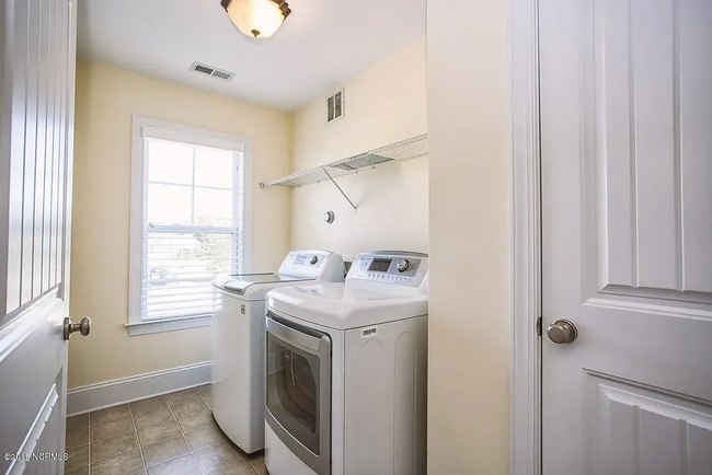 Building Photo - 5613 Onyx Ct
