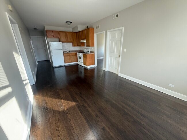 Building Photo - 6626 Cermak Rd