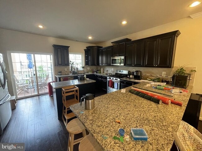 Building Photo - 7563 Crowley St