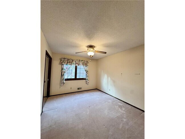 Building Photo - 3601 125th Ave NE