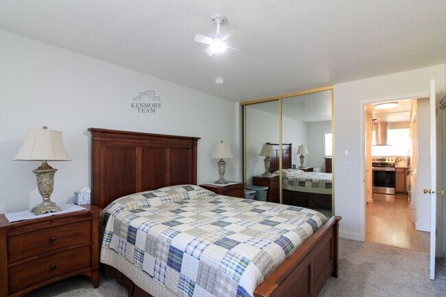 Building Photo - 1311 Goethals Dr