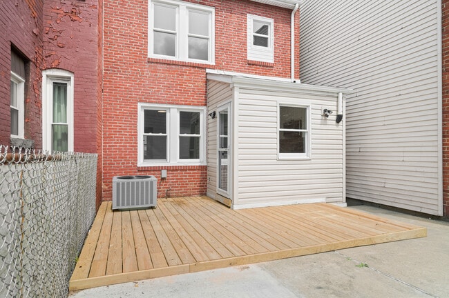 Building Photo - 417 Dargan St