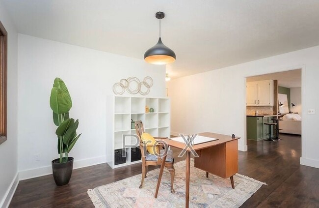 Building Photo - 6 Lambeth Cir