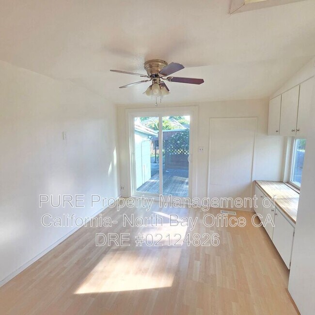 Building Photo - 311 8th St