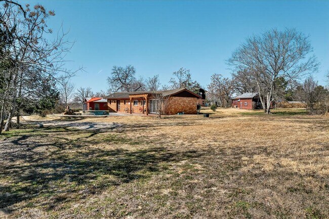 Building Photo - 1059 State Hwy 95