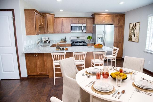 Building Photo - 6353 Pawnee Ln