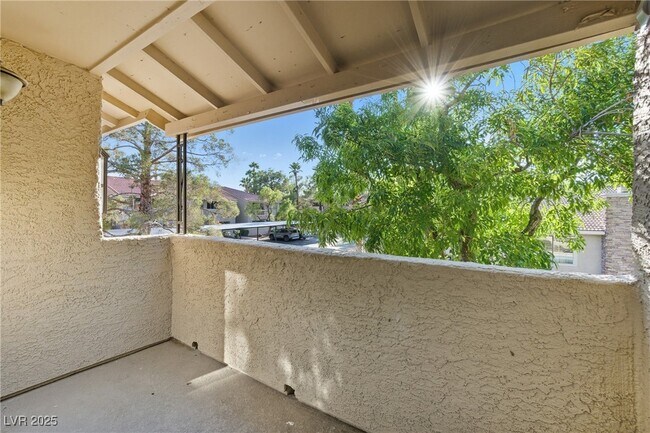 Building Photo - 7200 W Pirates Cove Rd