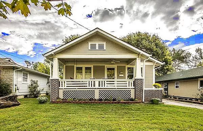 Primary Photo - Stunning 3 bed 1 bath house by MSU!