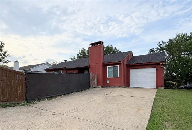 Building Photo - 1206 High Valley Dr