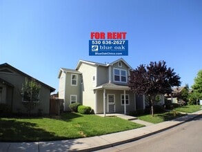 Building Photo - 573 E Eaton Rd