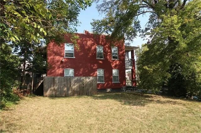 Building Photo - 716 Gladstone Ave