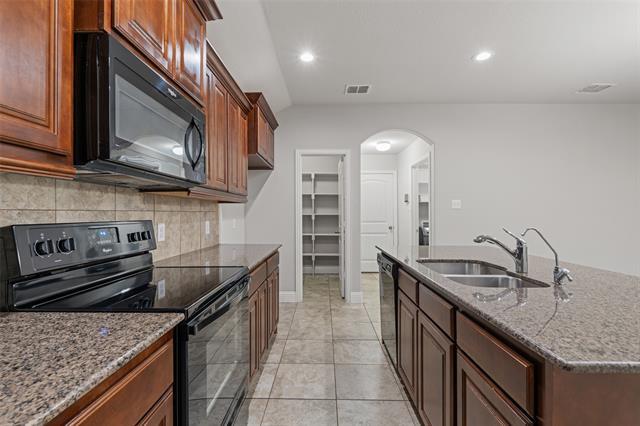 Building Photo - 3733 Cecelia Ln