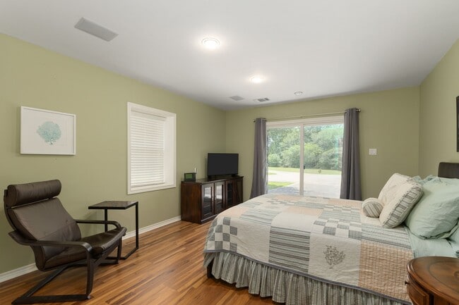 Building Photo - 1072 Papenberg Rd